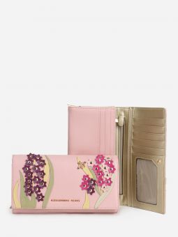 Купить итальянский большой розовый с разноцветным женский кошелёк из натуральной кожи аппликацией на заклепках с доставкой по Москве и всей России в интернет-магазине модных женских сумок и аксессуаров