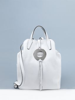 Купить итальянский белый большой женский рюкзак из натуральной кожи  на коротких ручках и длинных регулируемых кожаных ремешках на плечи с доставкой по Москве и всей России в интернет-магазине модных сумок и аксессуаро