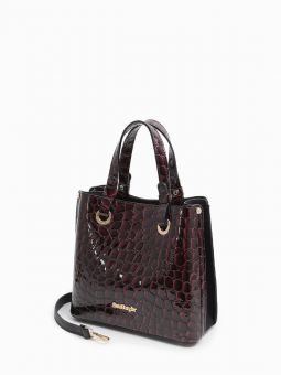 Купить итальянскую бордовую небольшую женскую сумочку из натуральной лаковой кожи с тиснением под рептилию на коротких ручках и длинном регулируемом кожаном ремешке на карабинах на плечо с доставкой по Москве и всей России в интернет-магазине модных женск