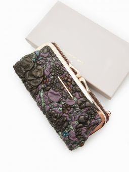 Купить итальянский большой разноцветный женский кошелёк из натуральной кожи с цветочным тиснением и натуральной кожи с доставкой по Москве и всей России в интернет-магазине модных женских сумок и аксессуаров